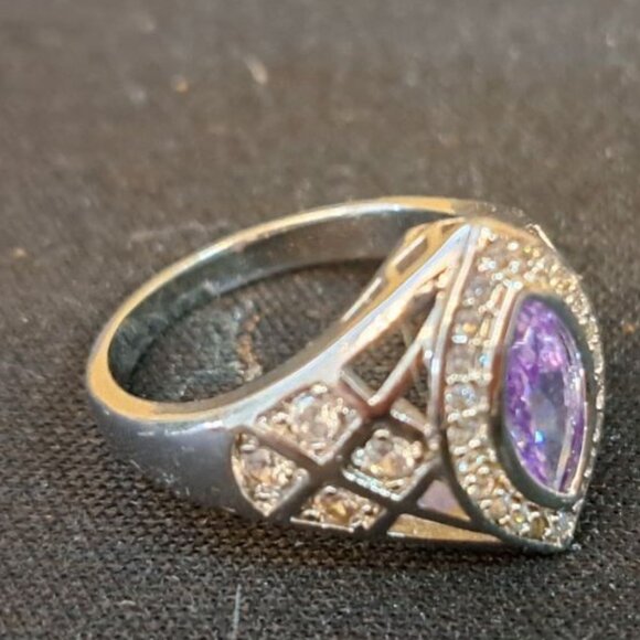Vintage Silver Tone Amethyst & Rhinestone Ring Size 7 Delicate Style - Picture 5 of 6